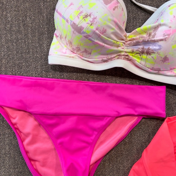 🔴Victoria Secret Bikini Set - Picture 7 of 9